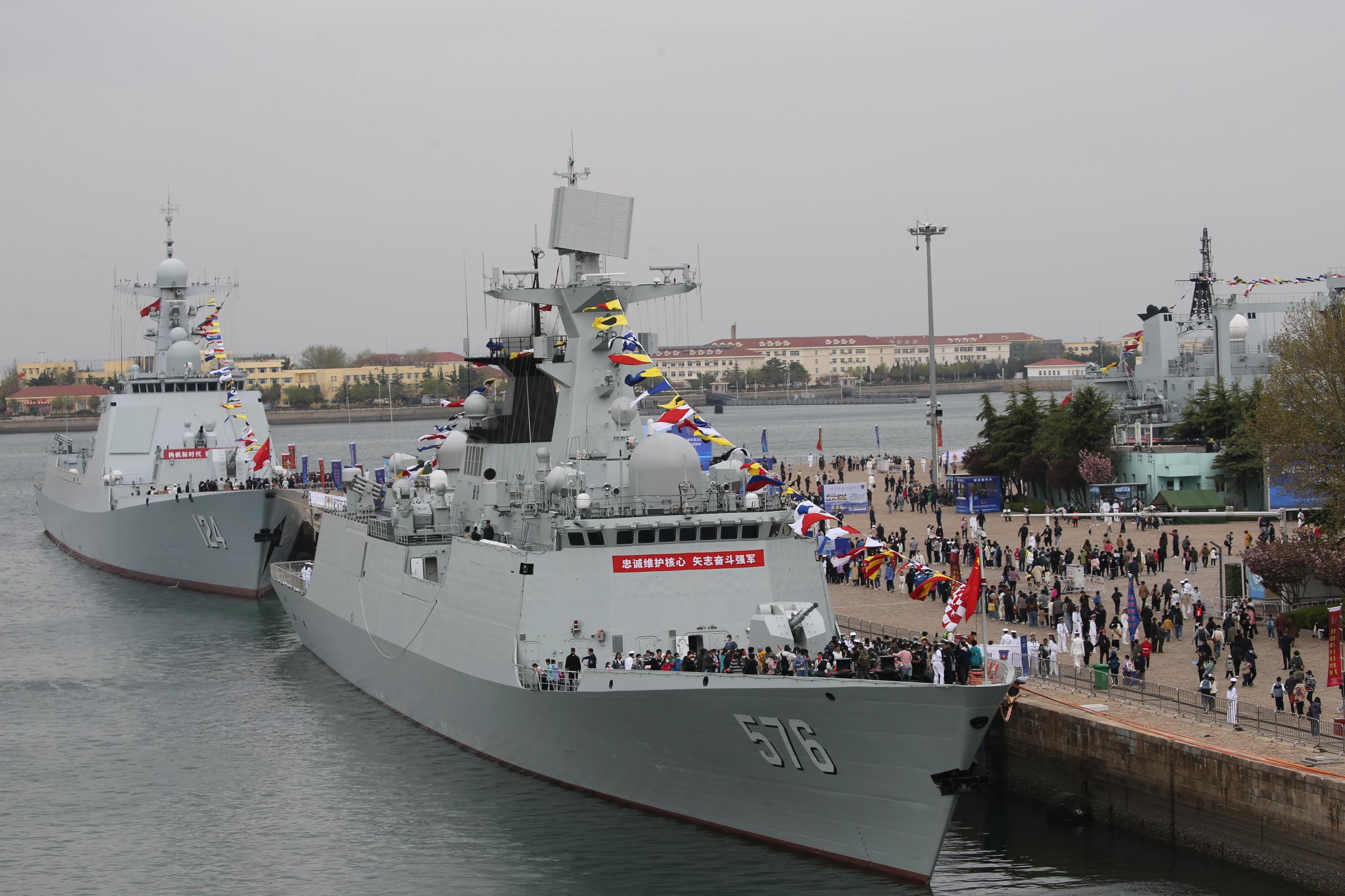 開封艦首次向公衆開放，“千里奔赴只爲你”