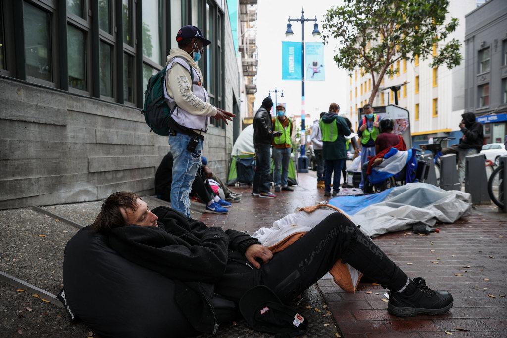 美國街頭驚心一幕：吸毒孕婦街頭分娩 癮君子隨處可見