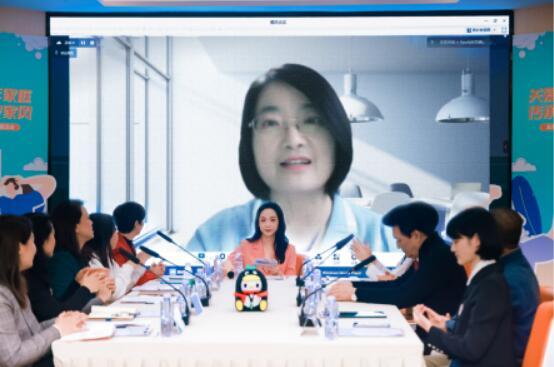 “關愛少年家庭 傳承優良家風”——家風家教進社區