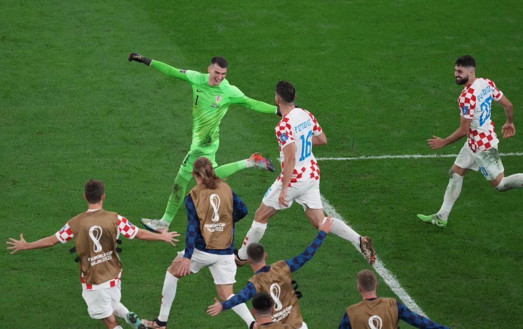 卡塔爾世界盃 | “打不垮”的克羅地亞淘汰“五星巴西”進四強