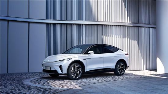 與新勢力“掰手腕” 傳統車企加速佈局新能源