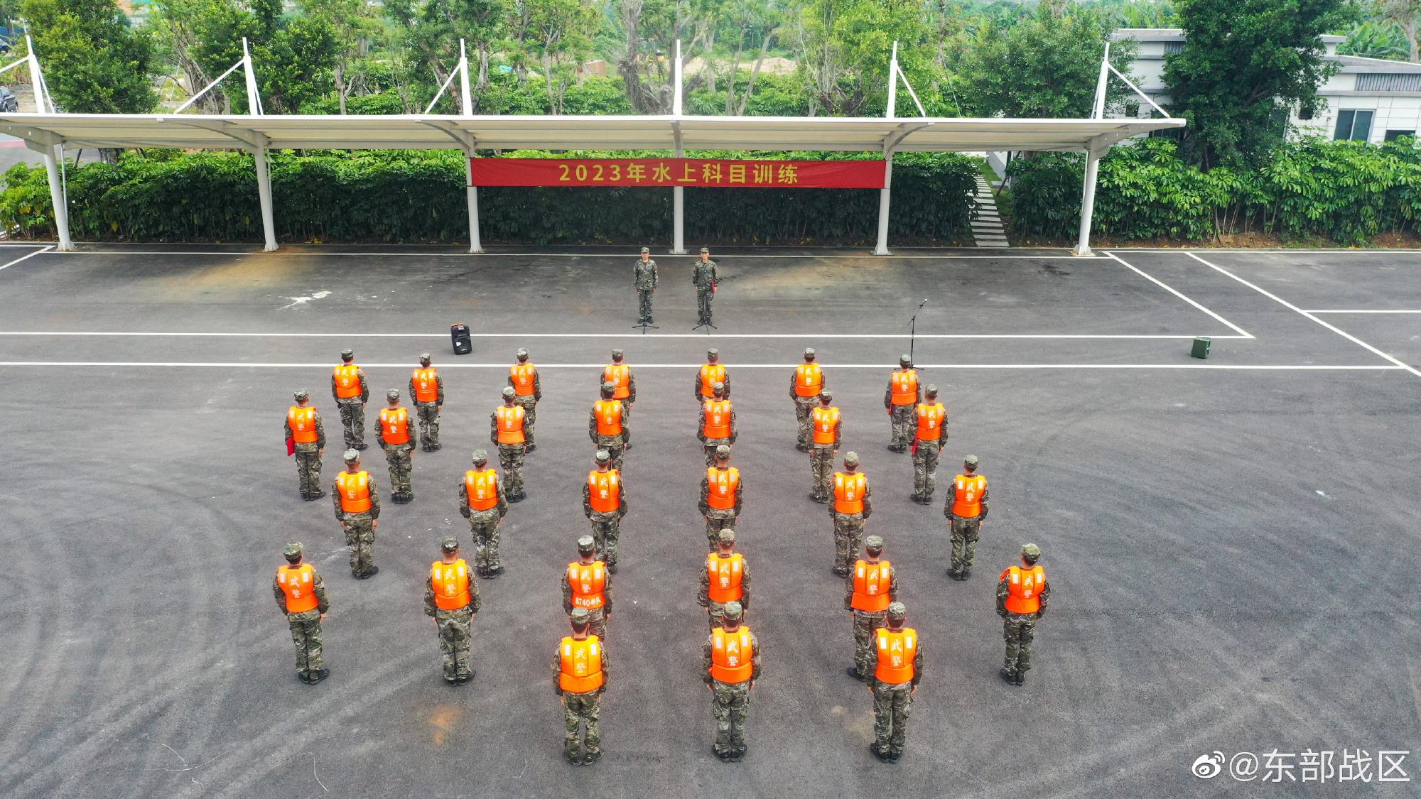 直擊武警衝鋒舟集訓現場