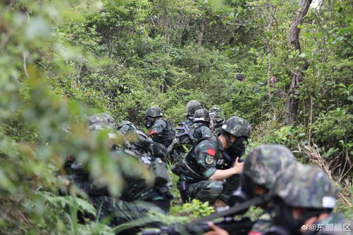 武警浙江總隊開展反恐實戰訓練