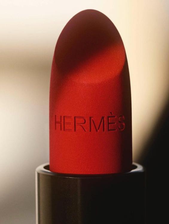 Hermès 推出百元口紅受到網友喜愛！