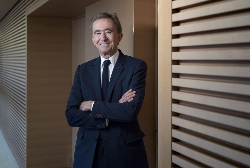 LVMH 集團主席 Arnault  問鼎世界首富
