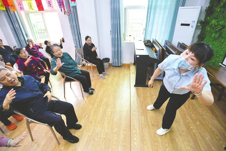 支持養老服務設施建設 中央財政十年投入359億