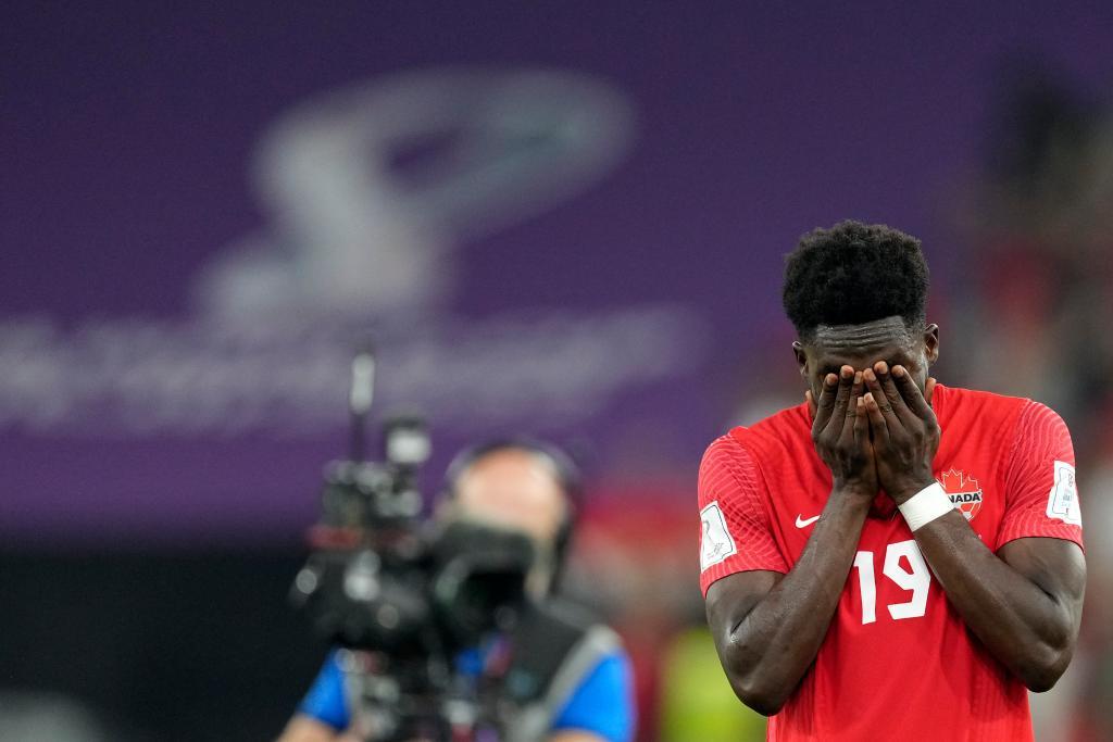 卡塔爾世界盃 | 加拿大隊主帥：我們昂首離開