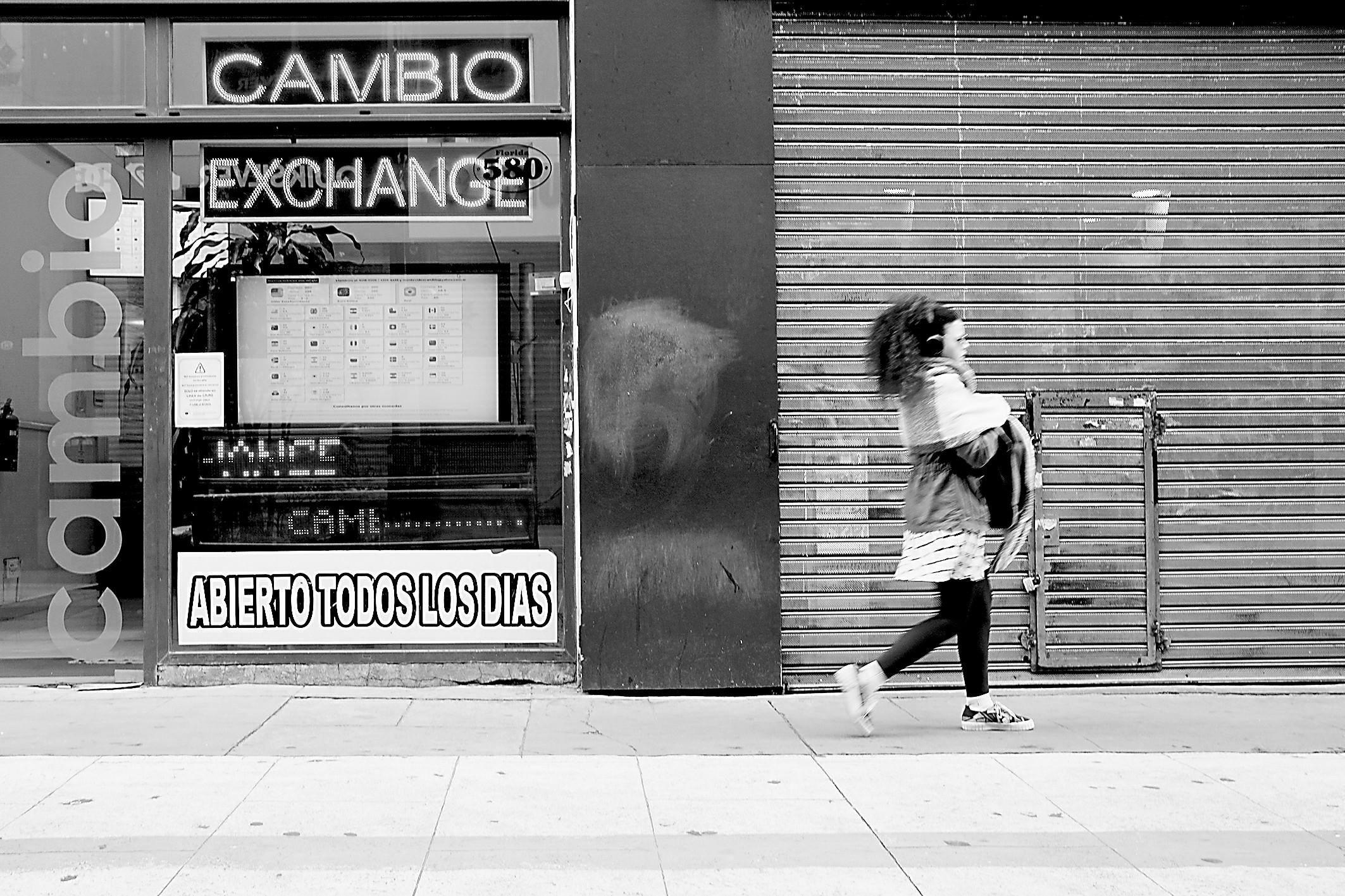 委內瑞拉“融入進程” “共同貨幣”正在討論 拉美國家“去美元化”動作不斷