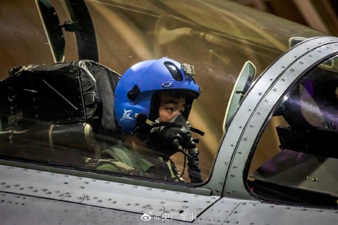 海軍戰鷹子夜出擊練搏殺