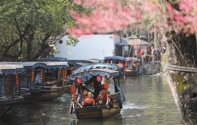 “旅遊+”拉動休閒度假需求（消費視窗·聚焦消費新場景）