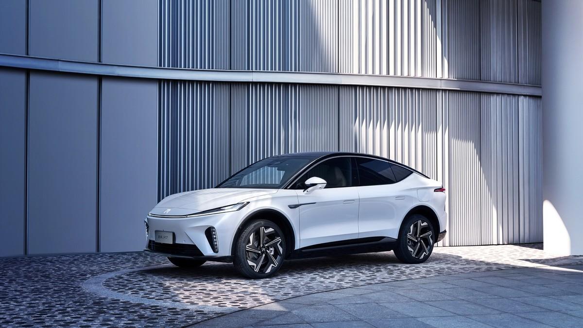 極智高階純電SUV 智艙屏霸智駕卷王飛凡R7重磅登場
