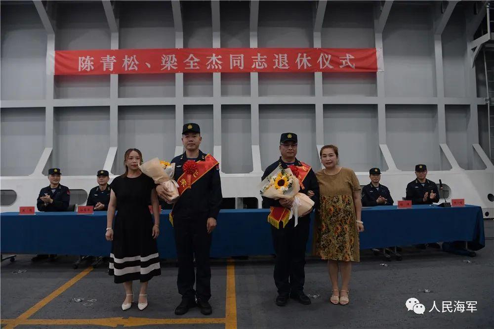 大場面！致敬山東艦“兵王”