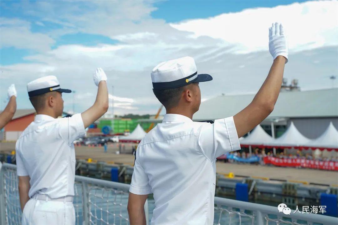 戚繼光艦結束訪問文萊，啓程前往菲律賓