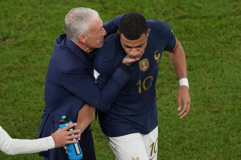 卡塔爾世界盃 | 德尚：姆巴佩具有決定性 其他人也能製造威脅