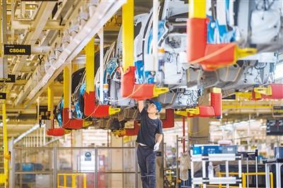 新能源汽車產業高質量發展再獲政策支持（銳財經）