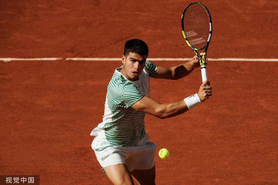 四盤大戰過關 阿爾卡拉斯晉級法網第三輪