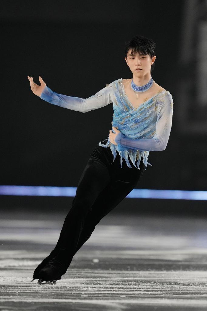 感動3.5萬觀衆，羽生結弦冰演“禮物”表達了什麼？
