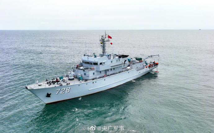 南部戰區海軍某掃雷艦大隊赴南海某海域開展實戰化反水雷訓練