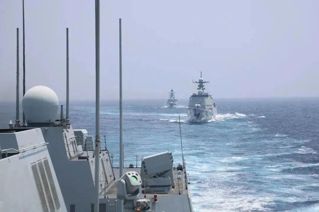 超燃訓練大圖！看艦艇編隊協同鑄利劍