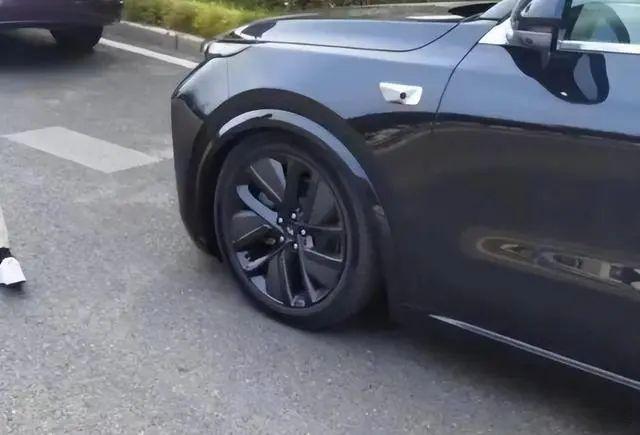 2022年國內十大汽車質量新聞——衝上熱搜 理想L9試駕車空氣懸架斷裂