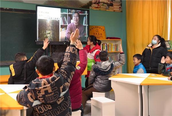 第七座“綠動未來”環保公益圖書館落地湖北山區小學