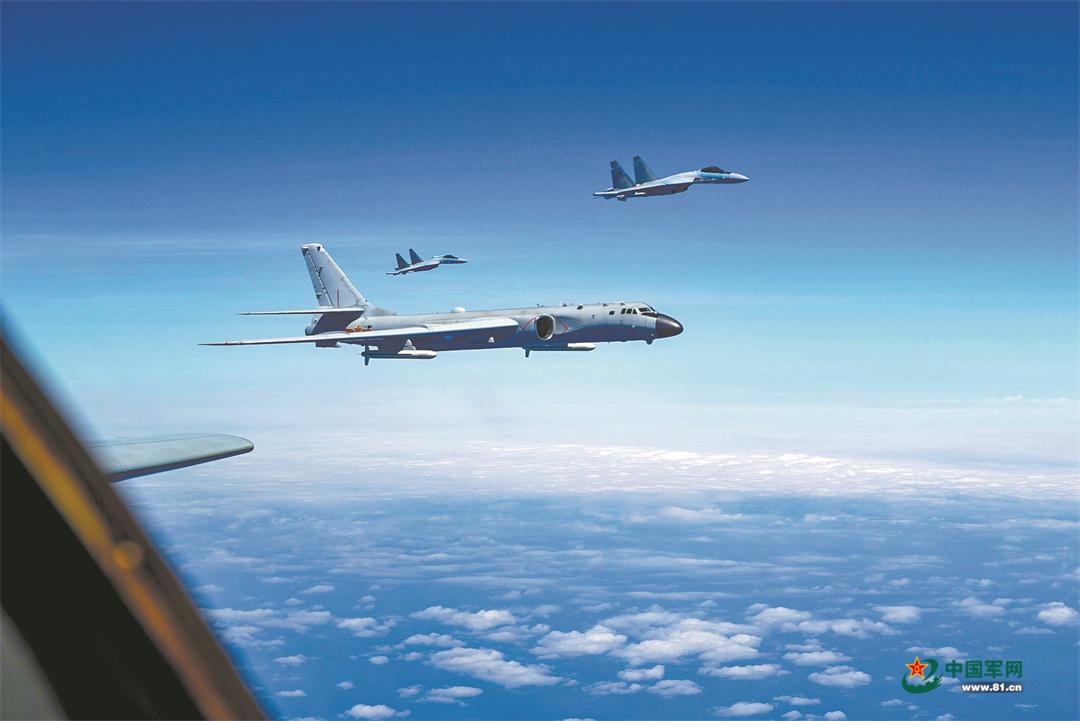 爲國巡航，霹靂出擊！空軍航空兵某團飛行二大隊鍛造空中鐵拳
