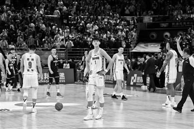 首鋼結束這個賽季時留下一長串問號