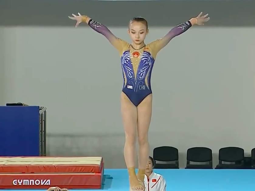 體操世青賽俞涵悅平衡木摘金