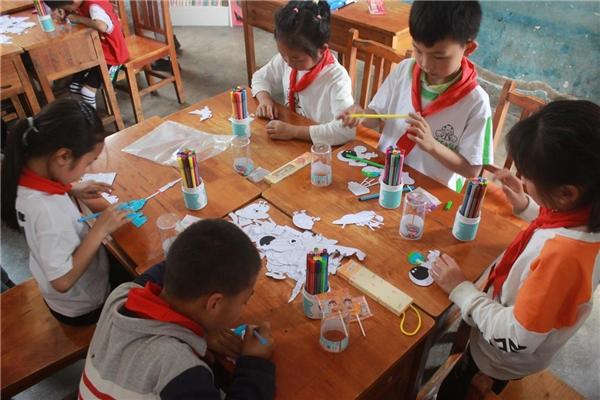 創維玩出創造力公益課堂，走進貴陽新鳳小學