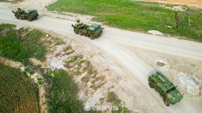滿屏的“火”！直擊炮兵實彈射擊現場