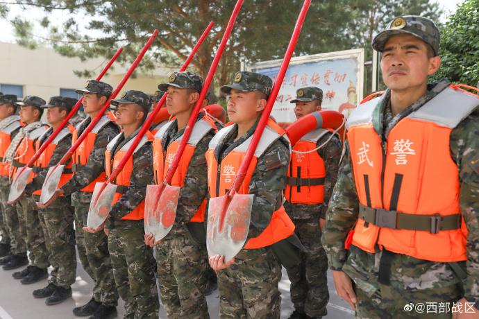 武警結合遂行任務實際開展防災救災演練