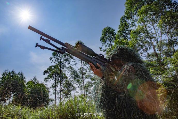 精準射擊！近距離看武警狙擊手訓練