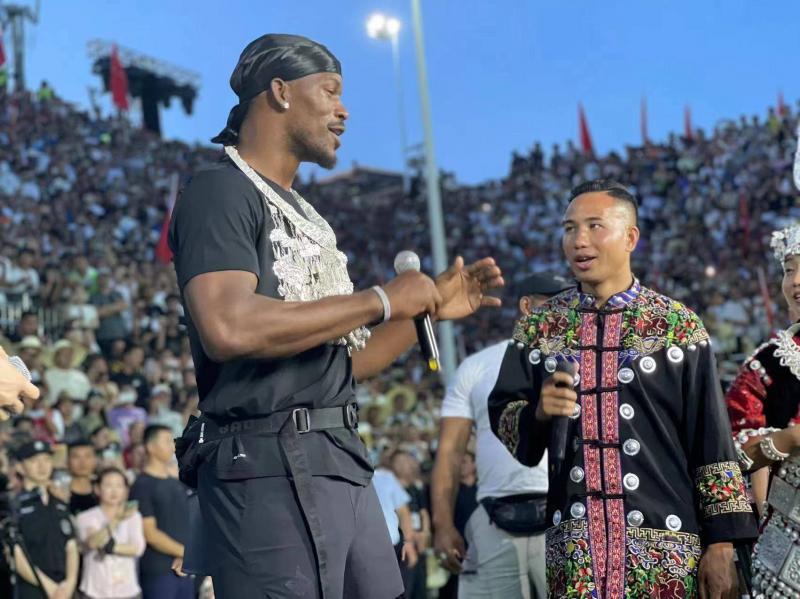 巴特勒現身村BA，成爲第一個來到村BA的NBA球星