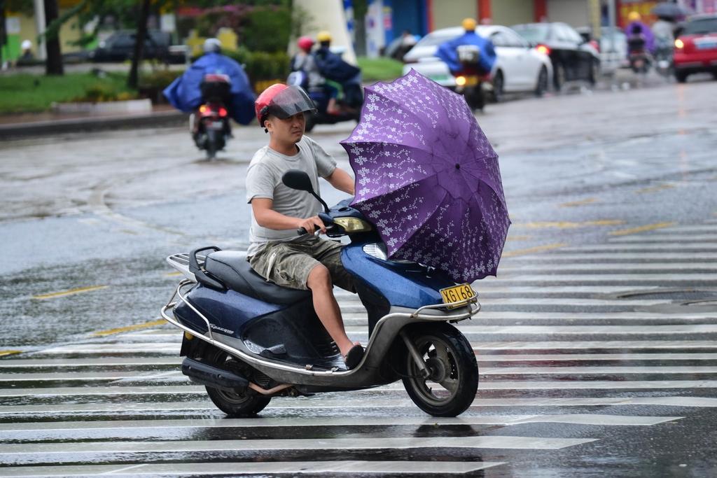 今冬我國大部地區氣溫接近常年同期或偏高，階段性冷空氣活躍