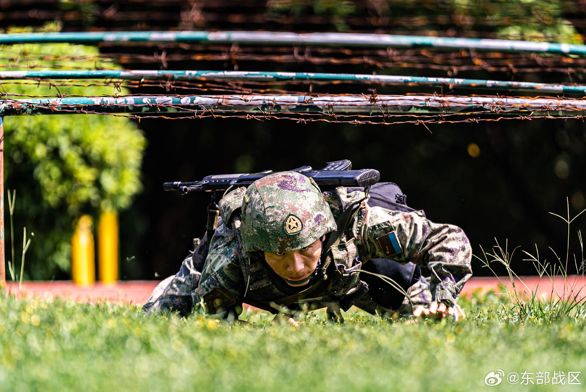 東部戰區空軍某場站嚴密組織一線救治能力評估考覈