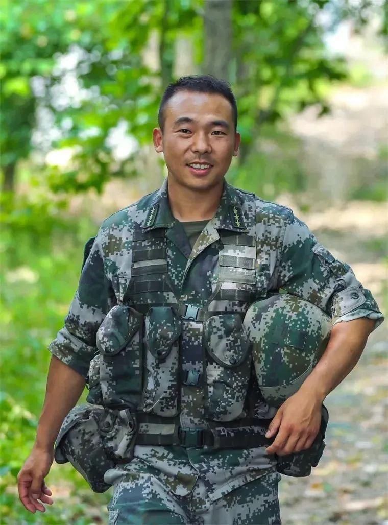 和平年代，他憑什麼能集齊一二三等功？