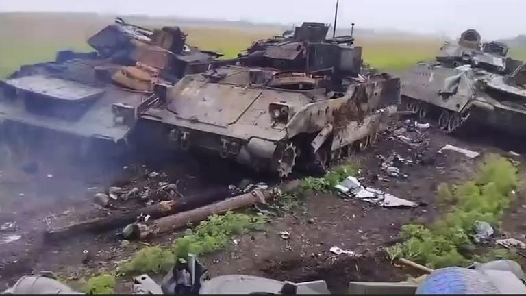 普京：俄軍在一天內擊毀15輛“豹-2”坦克與20輛“佈雷德利”步戰車