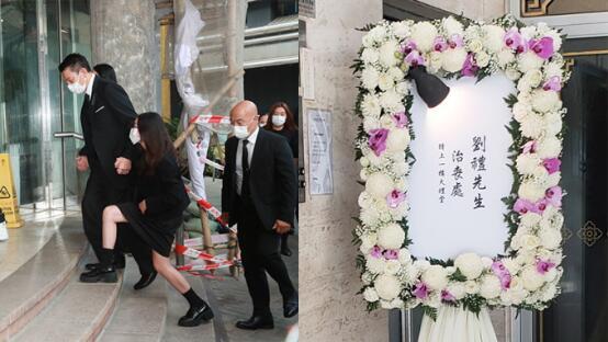 港媒：劉德華爲父親設靈，神情哀傷與妻女到殯儀館送別父親