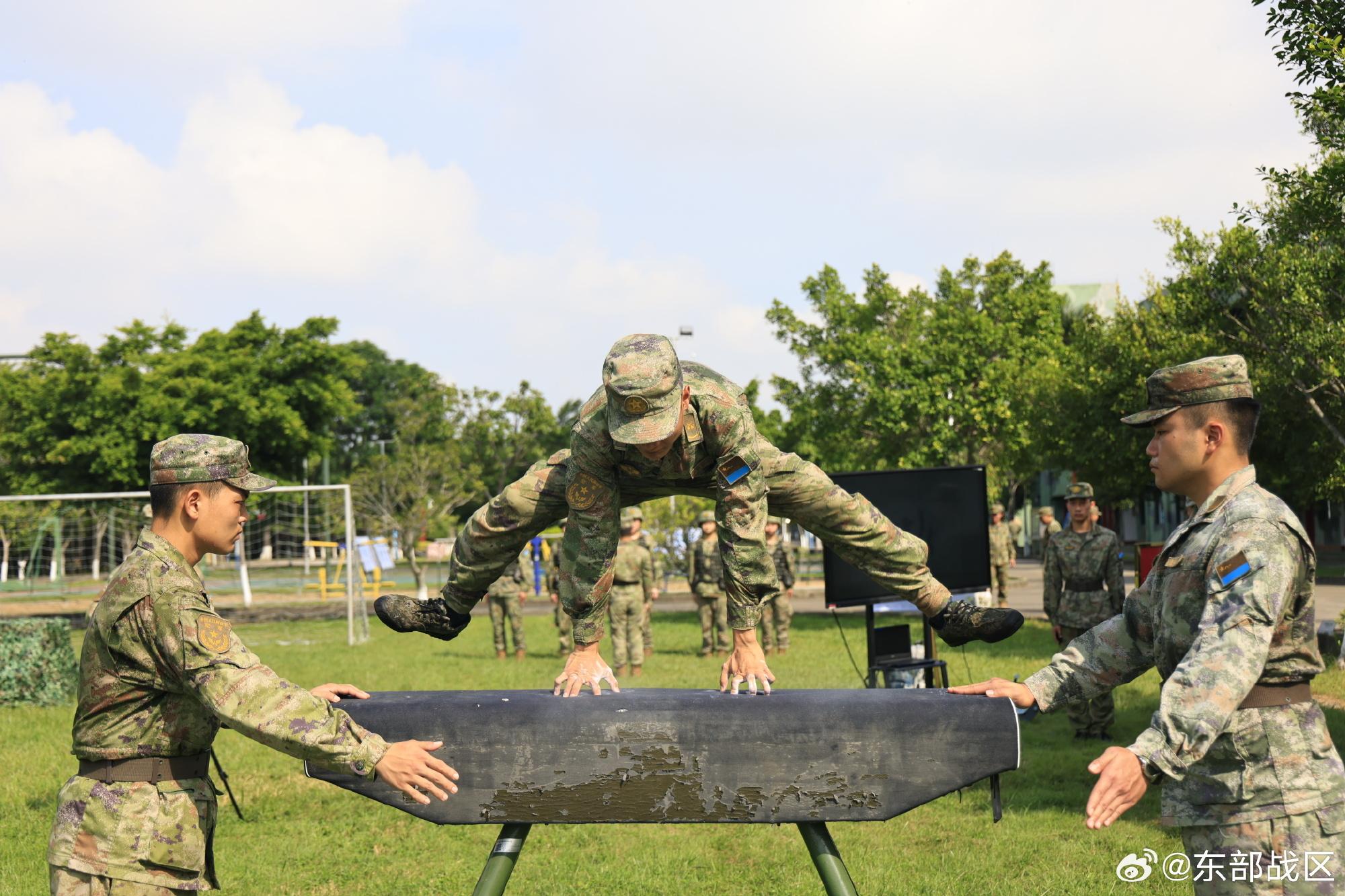 東部戰區空軍某部嚴密組織基礎訓練規範化集訓