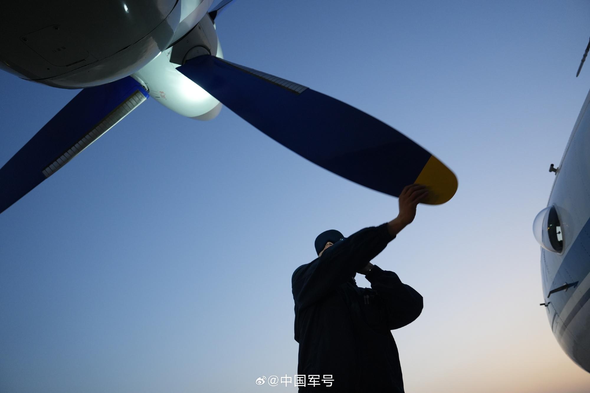 點贊！他們託舉戰鷹順利高飛