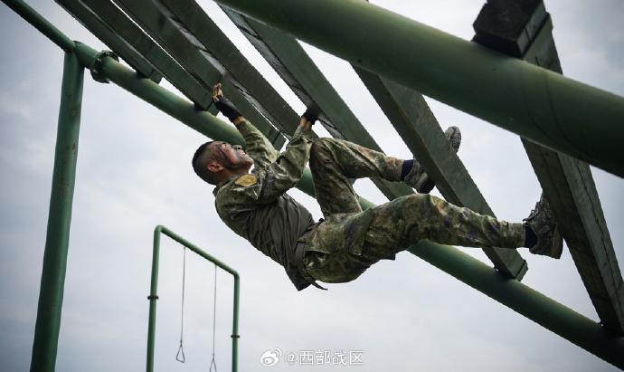 火箭軍某部迅速掀起夏季大練兵熱潮