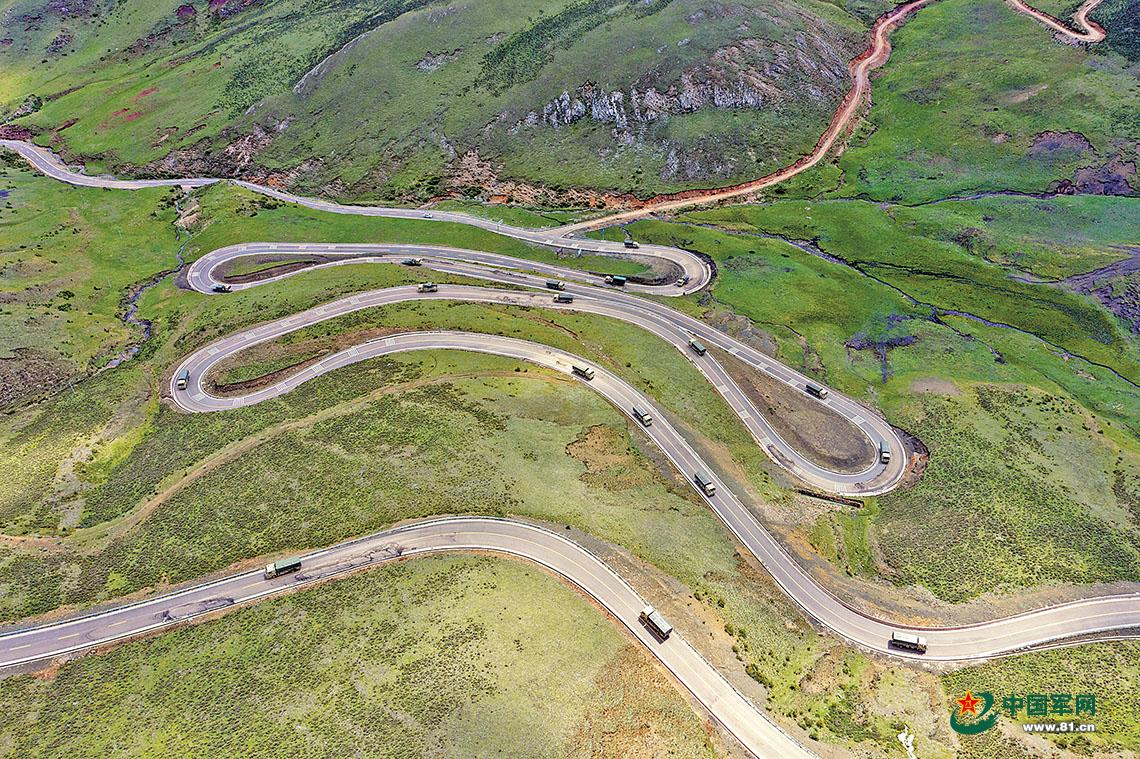 跟隨陸軍某部某汽車班穿越川藏線，感受他們的成長與夢想