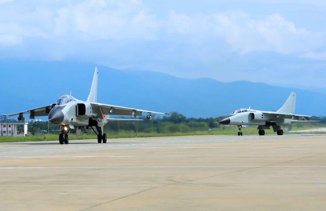南海之濱，利劍穿雲出擊
