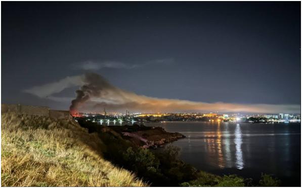 美媒：遭烏軍襲擊後，俄軍潛艇“戰損照”被曝光