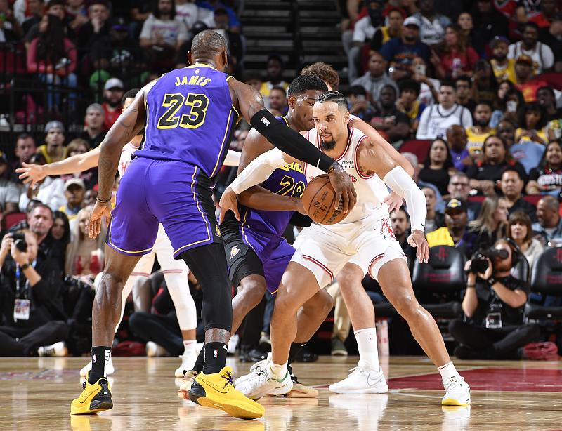 NBA | 狄龍基本“鎖死”詹姆斯 湖人沒了主心骨遭遇三連敗