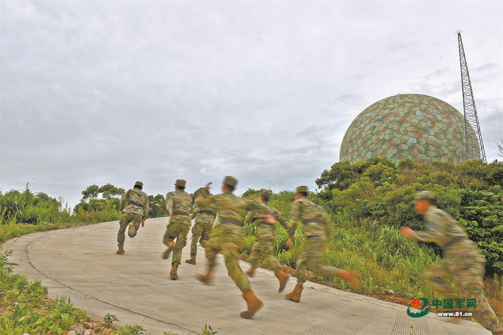 軍營觀察丨讀懂一羣雷達兵的“辯證法”
