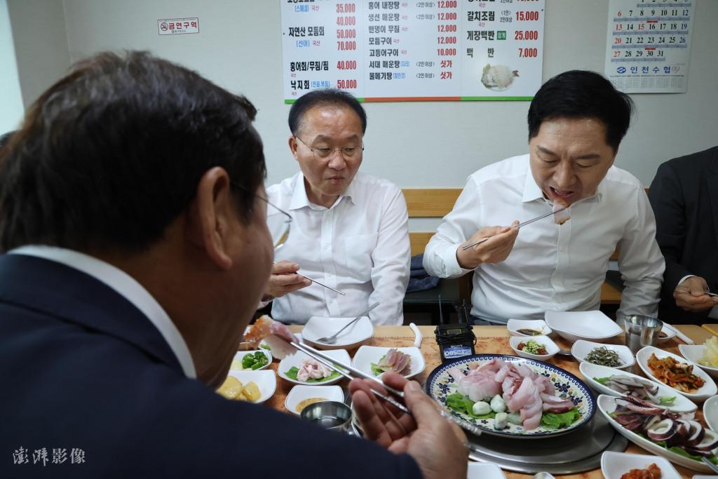 韓媒：韓政府對日本排污入海態度曖昧 韓國民衆憤怒聲討