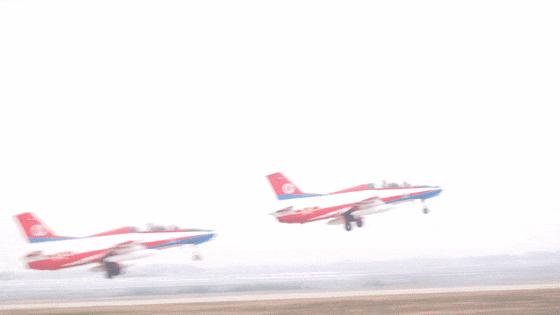 “紅鷹”飛行表演隊首次出國飛行表演 這些高難度動作將精彩上演