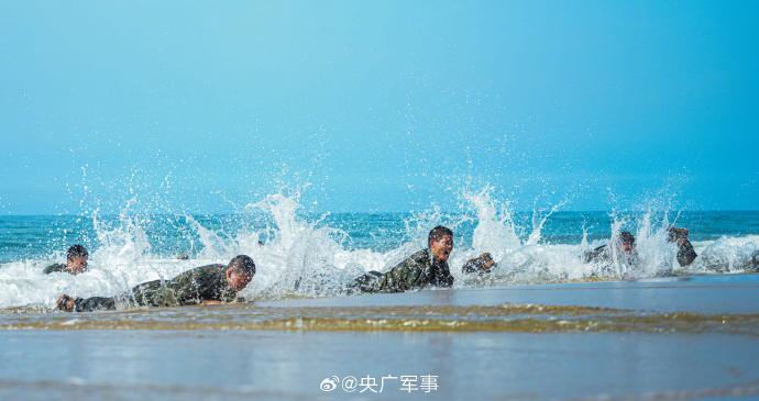 陸軍第75集團軍某旅積極開展大練兵活動