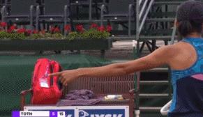 遭遇誤判及觀衆噓聲，中國金花張帥含淚退賽